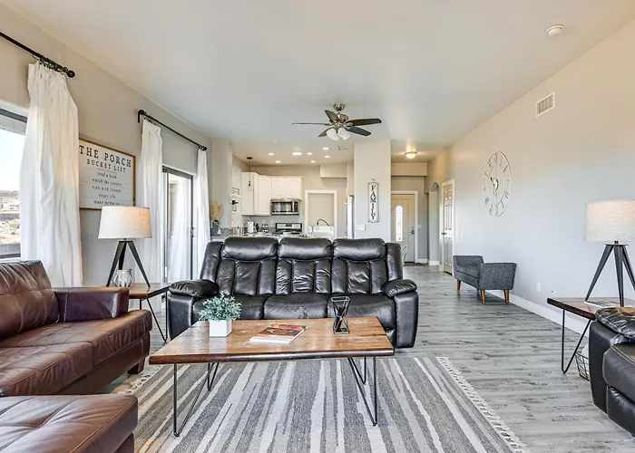 Holiday home 4 Mi To Powell: Retreat W/ Game Room! *